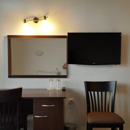 Hotel Kiprovets Chiprovtsi Bagian luar foto