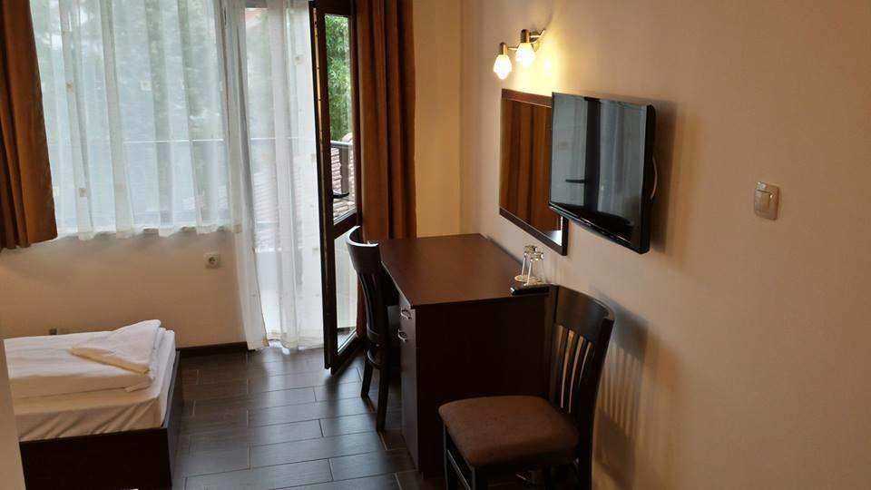 Hotel Kiprovets Chiprovtsi Bagian luar foto
